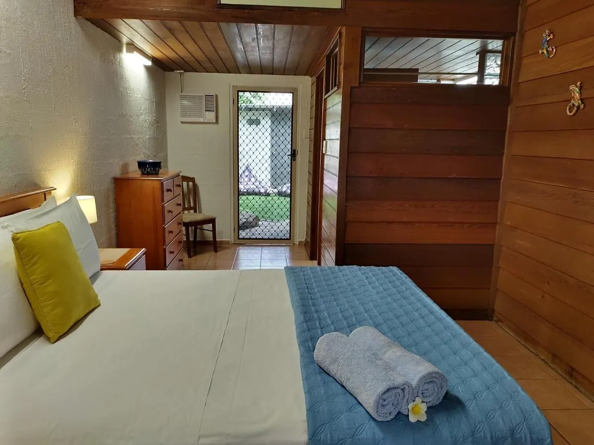 Beachside Cottage - A Private Peaceful Hidden Gem 50M To Beach Nelly Bay Australia